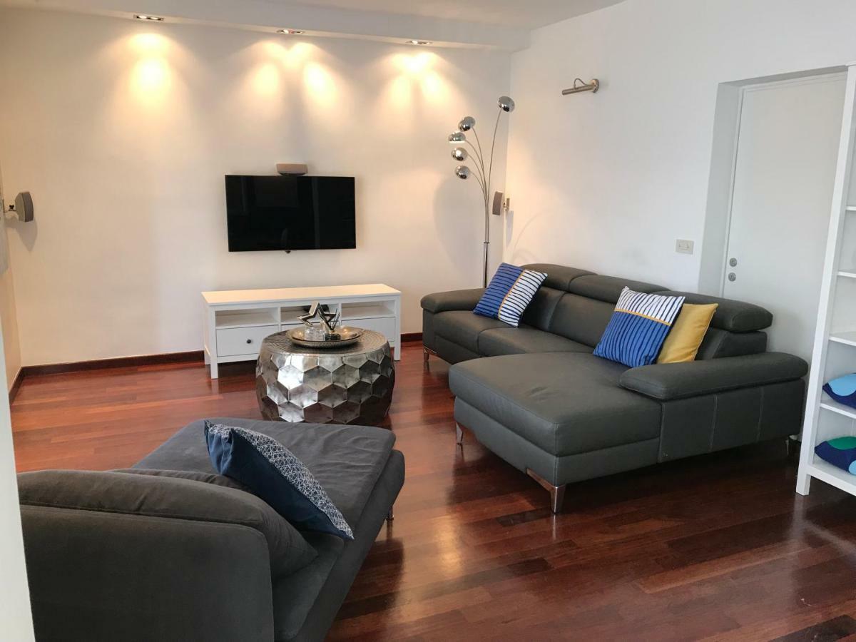 Apartment Francos Primošten Exteriör bild